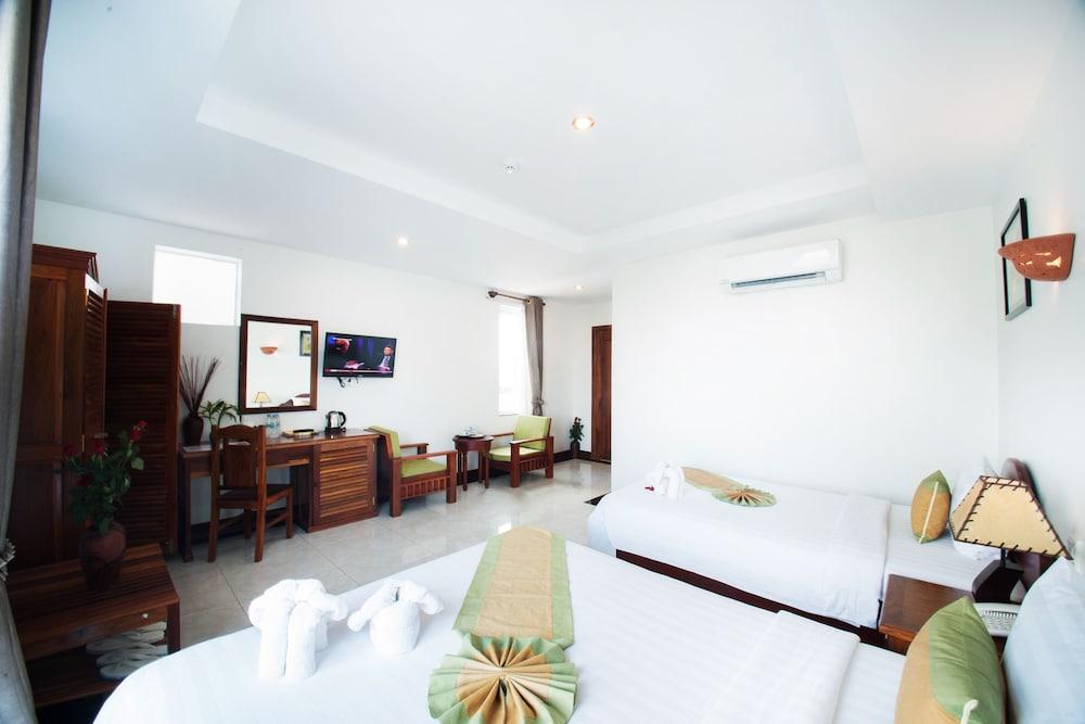 Khách sạn Relax 3*
